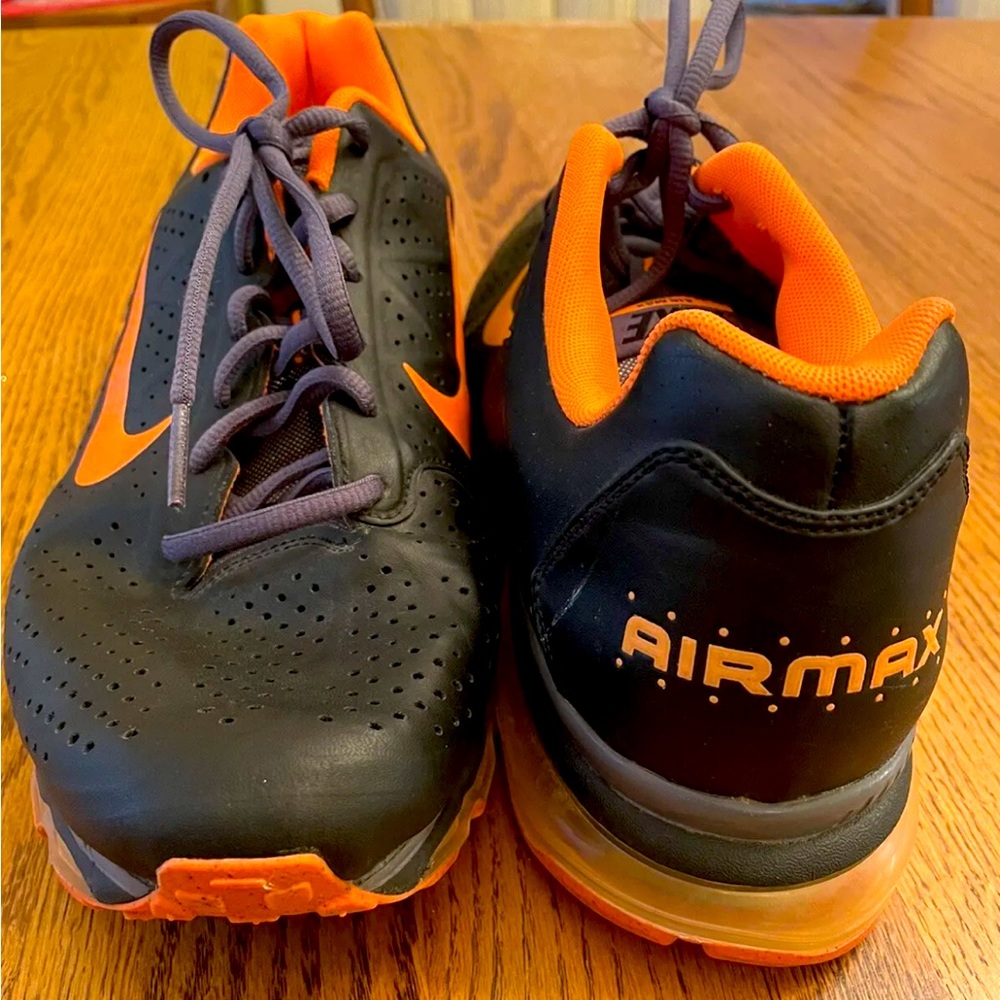 Nike Mens Air Max Leather Black Orange size 12 - EUC!